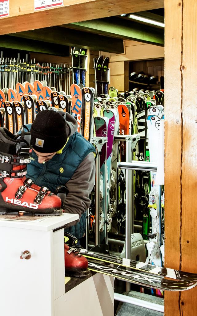 Ski store