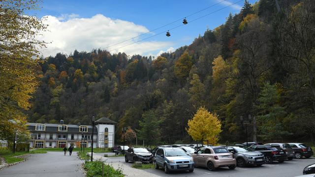 Valley elevator seen from the Thermal Park