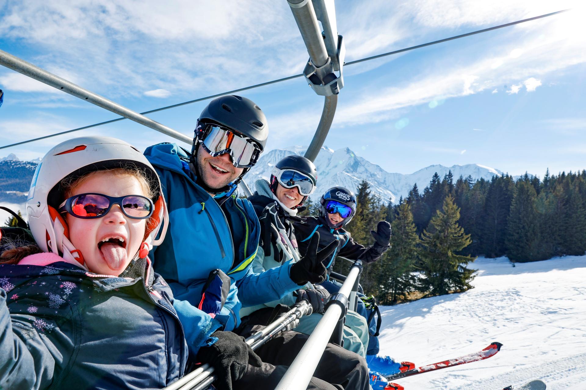 Family skiing