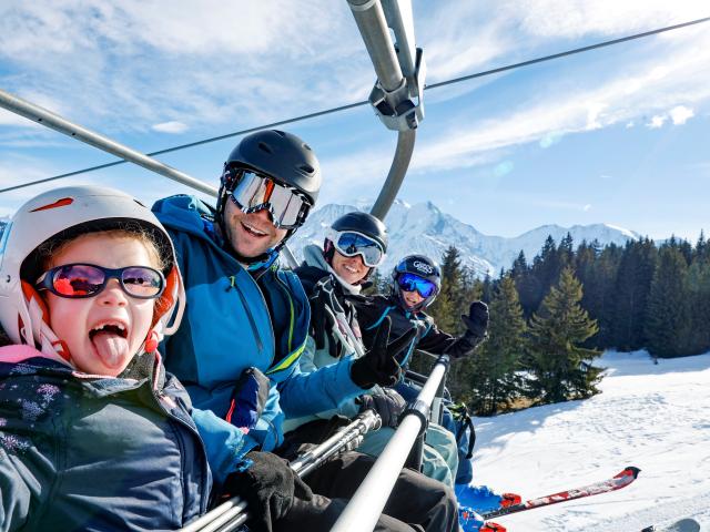 Famille au ski