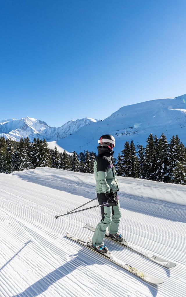 Between skiing and panoramic views of Mont Blanc