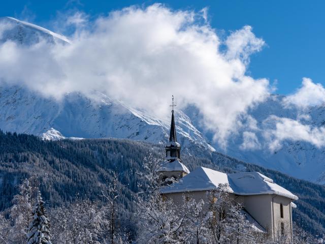 Église de Saint-Nicolas de Véroce sous la neige