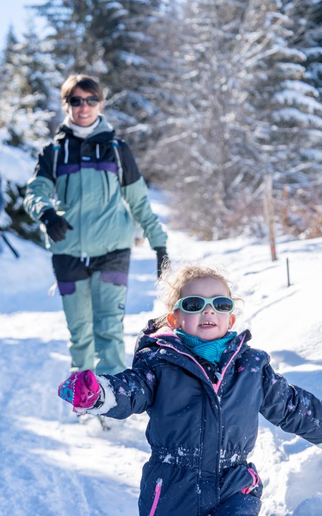 Family outing in the snow