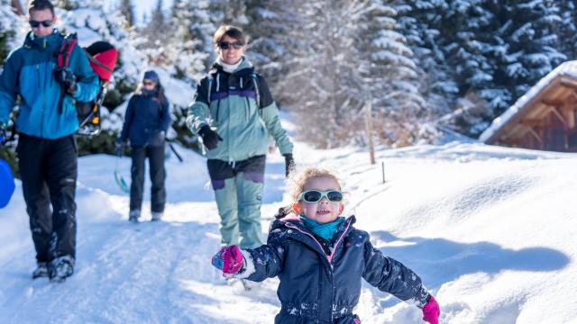 Family outing in the snow