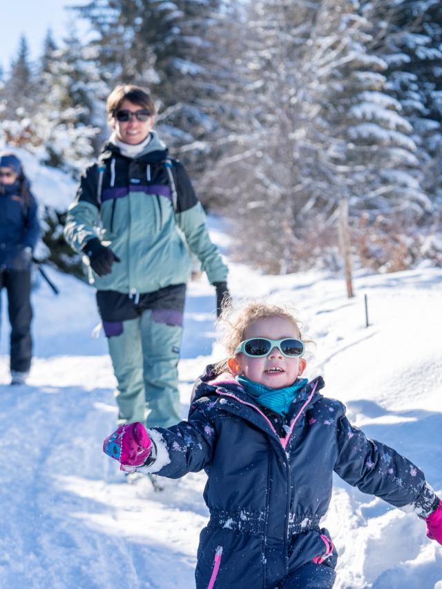 Family outing in the snow