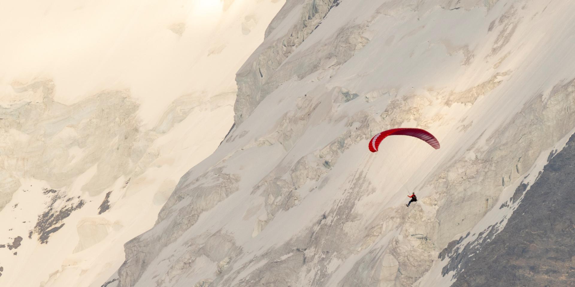 Paragliding in Saint-Gervais Mont-Blanc