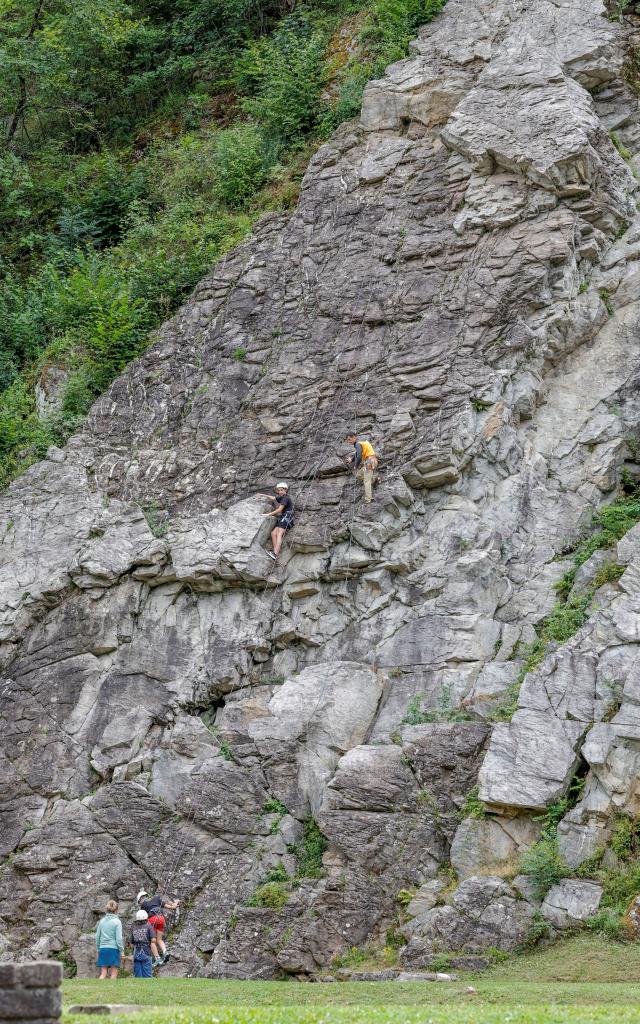 Climbing on the Le Fayet rock face