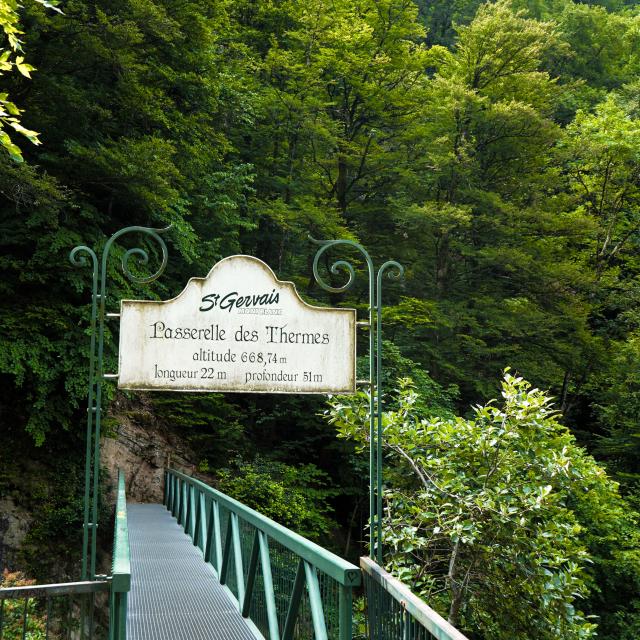 La passerella delle terme di Saint-Gervais