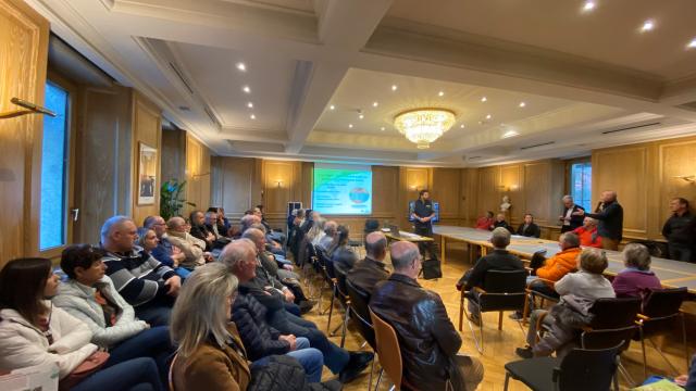 Public meeting in Saint-Gervais