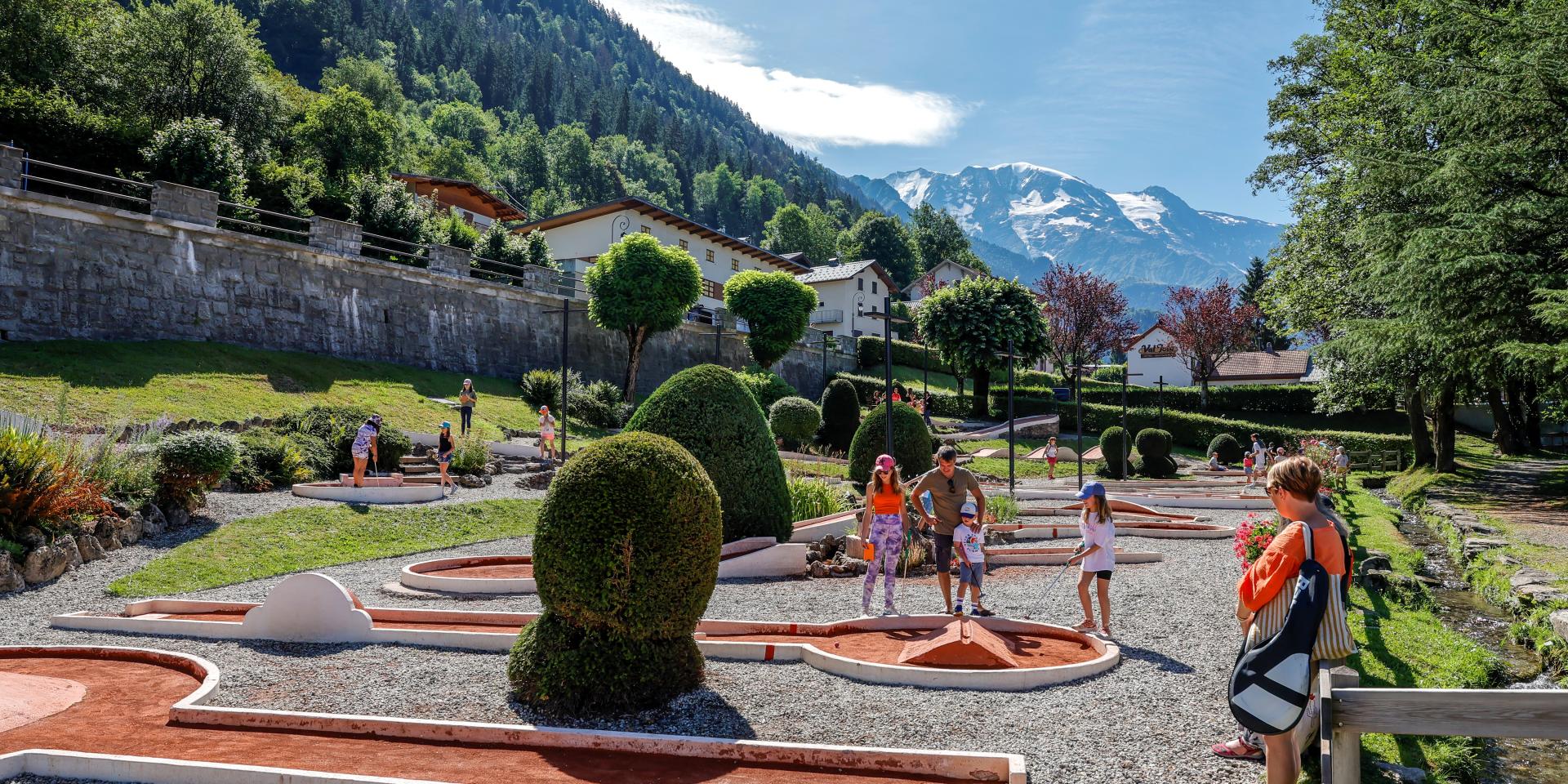 Terrain de minigolf à Saint-Gervais