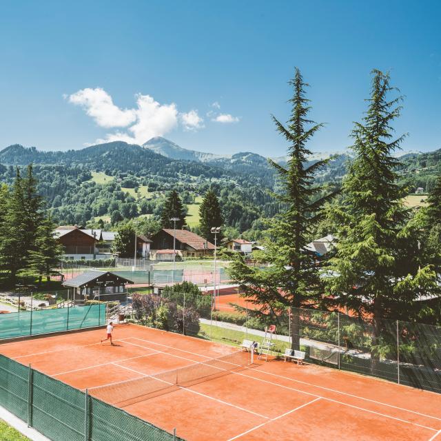 Cours de tennis à Saint-Gervais