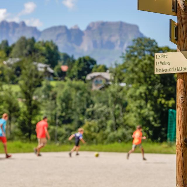 La plaine des pratz et son terrain de foot