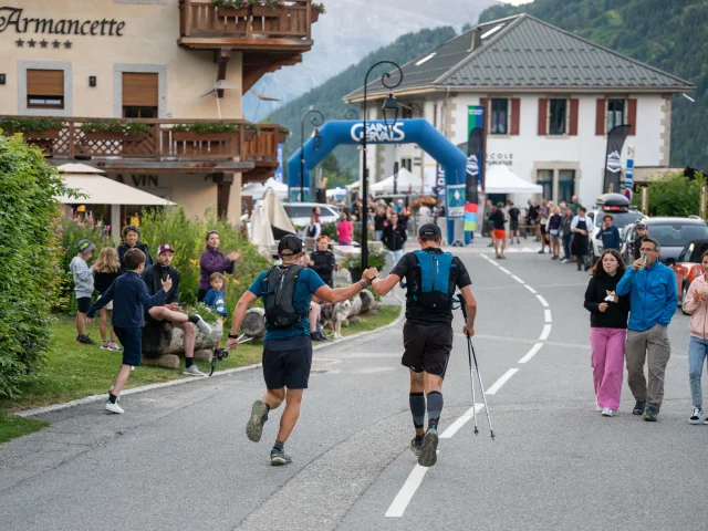 Arrival of the Montagn'hard in Saint-Nicolas de Véroce