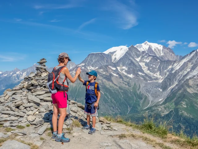 Arrivée au sommet du Mont-Joly