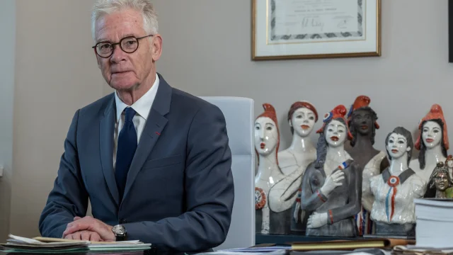 Jean-Marc Peillex, dans son bureau de la mairie de Saint-Gervais