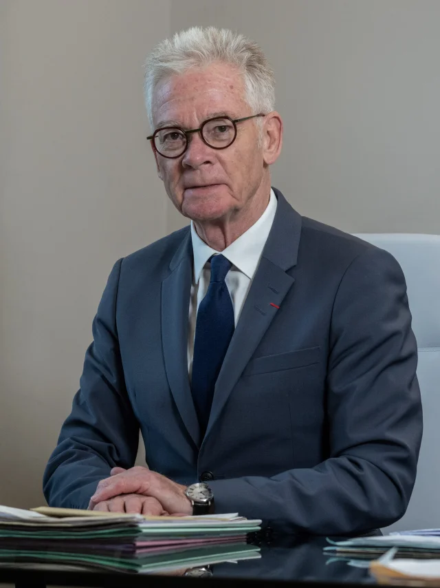 Jean-Marc Peillex, dans son bureau de la mairie de Saint-Gervais