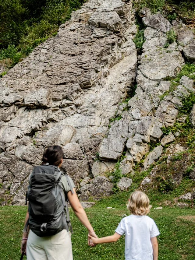 Découverte du rocher d'escalade du parc thermal